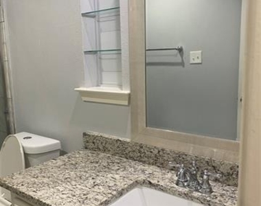 6005 Black Berry Drive - Photo Thumbnail 12