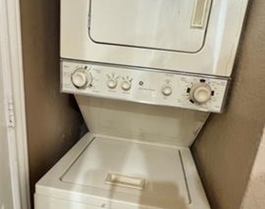2301 Balsam Drive - Photo Thumbnail 24