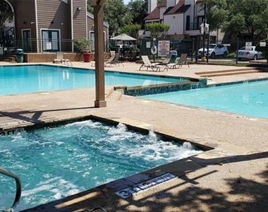2301 Balsam Drive - Photo Thumbnail 7
