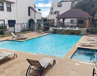 2300 Balsam Drive - Photo Thumbnail 18