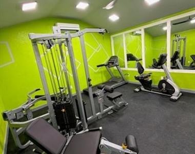 2300 Balsam Drive - Photo Thumbnail 5
