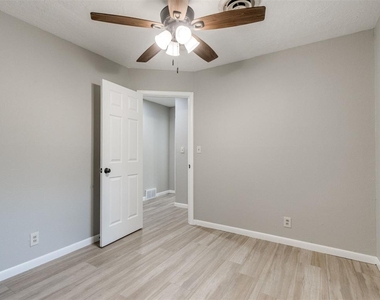 1612 Cherry Stone Street - Photo Thumbnail 12