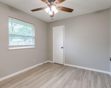 1612 Cherry Stone Street - Photo Thumbnail 13