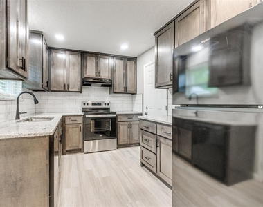 1612 Cherry Stone Street - Photo Thumbnail 7