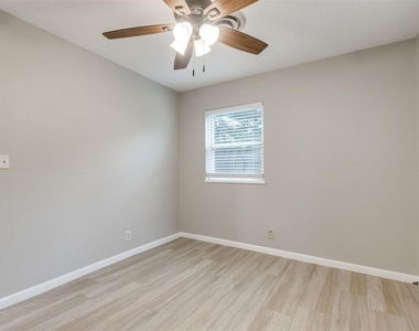 1612 Cherry Stone Street - Photo Thumbnail 15