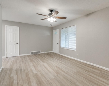 1612 Cherry Stone Street - Photo Thumbnail 2