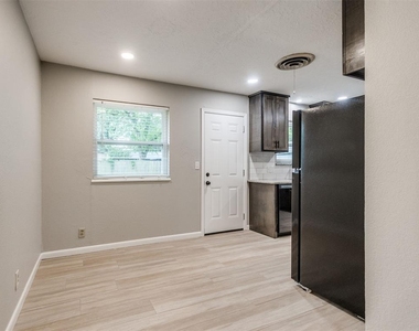1612 Cherry Stone Street - Photo Thumbnail 6