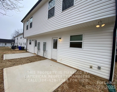 406 Vance Avenue - Photo Thumbnail 11