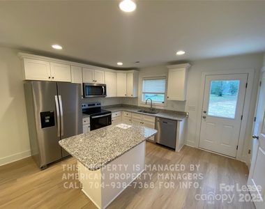 406 Vance Avenue - Photo Thumbnail 2