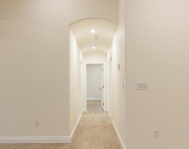 713 Mission Drive - Photo Thumbnail 9