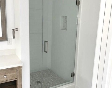 12472 Woodlawn - Photo Thumbnail 7