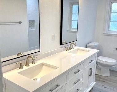 12472 Woodlawn - Photo Thumbnail 5