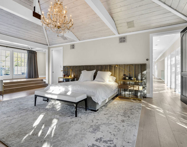 23255 Mariposa De Oro Street - Photo Thumbnail 14