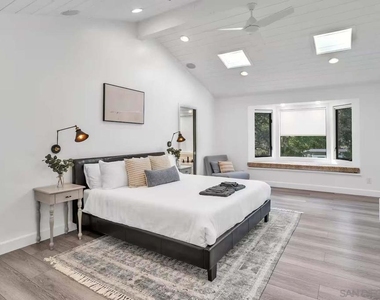 3550 Laketree Dr - Photo Thumbnail 16