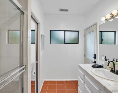 3550 Laketree Dr - Photo Thumbnail 28