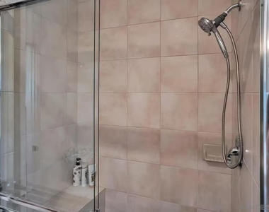 3550 Laketree Dr - Photo Thumbnail 29