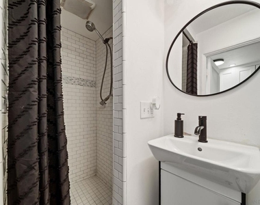 2154 Union St - Photo Thumbnail 5