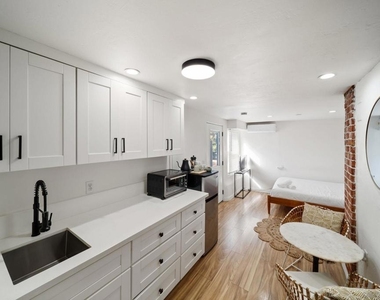 2154 Union St - Photo Thumbnail 2