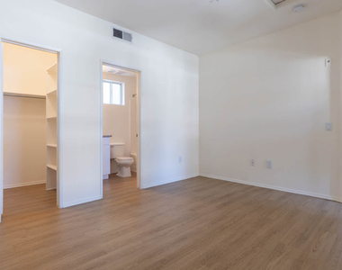 27800 N. Mcbean Parkway - Photo Thumbnail 35