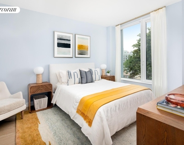 30-77 Vernon Boulevard - Photo Thumbnail 5
