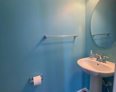 105 Chamomile Court - Photo Thumbnail 12