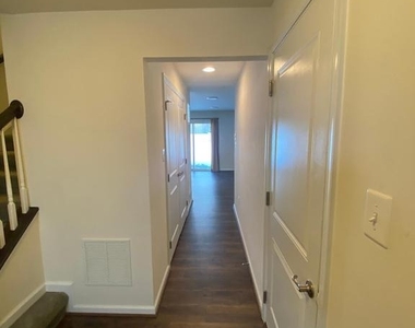 105 Chamomile Court - Photo Thumbnail 22