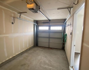 105 Chamomile Court - Photo Thumbnail 28