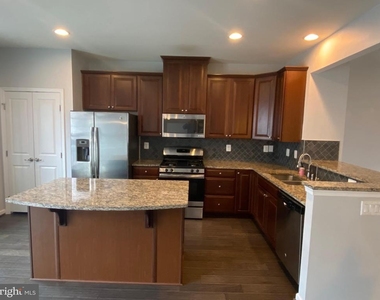 105 Chamomile Court - Photo Thumbnail 15