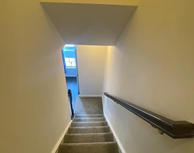 105 Chamomile Court - Photo Thumbnail 10