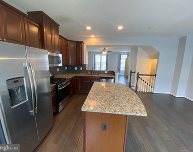 105 Chamomile Court - Photo Thumbnail 16