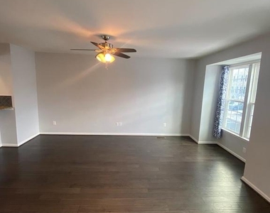 105 Chamomile Court - Photo Thumbnail 11