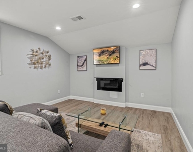 124 Pennypacker Drive - Photo Thumbnail 11