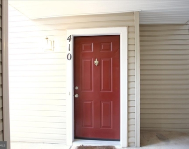 913 Hillside Lake Terrace - Photo Thumbnail 1