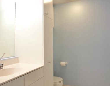 913 Hillside Lake Terrace - Photo Thumbnail 15