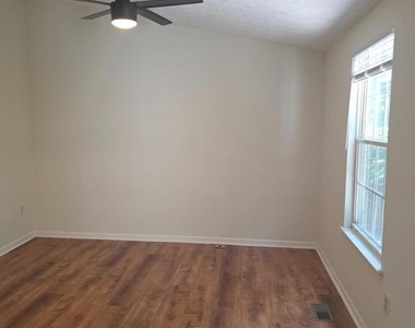 9638 Glendower Court - Photo Thumbnail 9