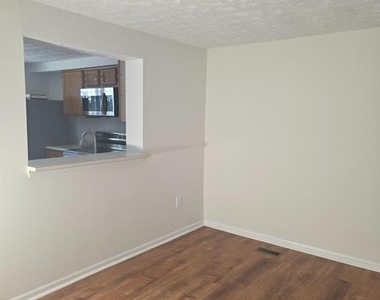 9638 Glendower Court - Photo Thumbnail 4