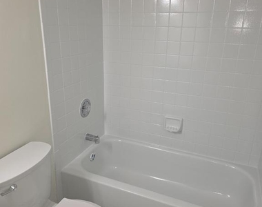 9638 Glendower Court - Photo Thumbnail 10