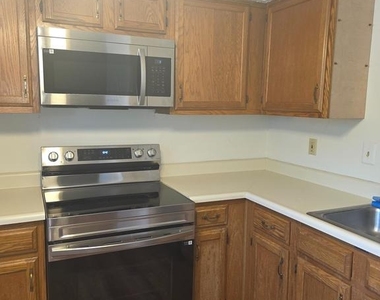 9638 Glendower Court - Photo Thumbnail 2