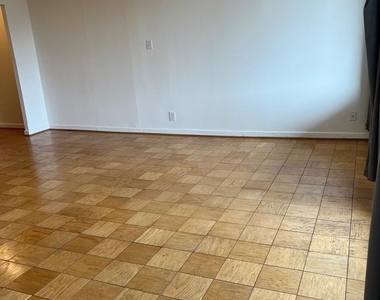 429 N Sw - Photo Thumbnail 8