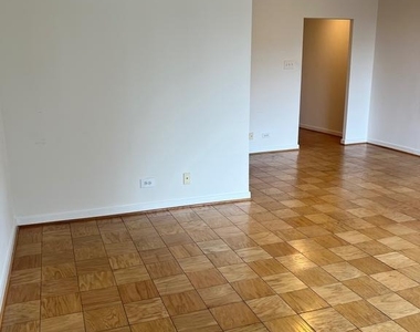 429 N Sw - Photo Thumbnail 9