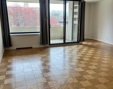 429 N Sw - Photo Thumbnail 1