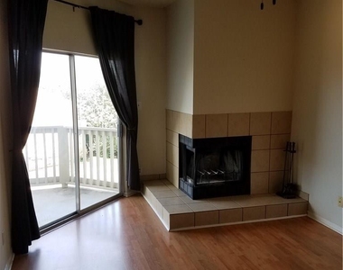 2450 Wickersham Ln - Photo Thumbnail 3