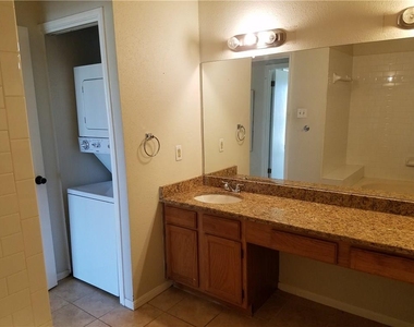 2450 Wickersham Ln - Photo Thumbnail 11