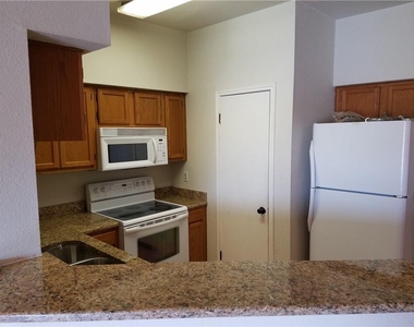 2450 Wickersham Ln - Photo Thumbnail 8
