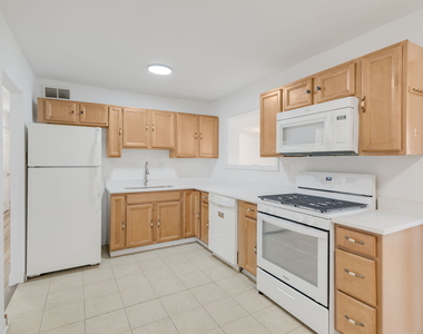 533 Redwood Road - Photo Thumbnail 6