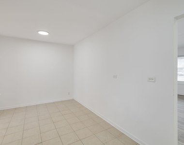 533 Redwood Road - Photo Thumbnail 7