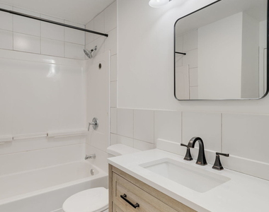 533 Redwood Road - Photo Thumbnail 12