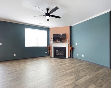 7571 Deerridge Way - Photo Thumbnail 10