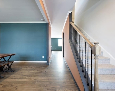 7571 Deerridge Way - Photo Thumbnail 3