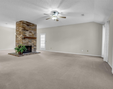 10 Treadwell Place - Photo Thumbnail 2